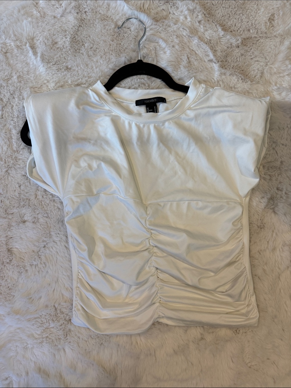 Forever 21 White Ruched Center Short Sleeve Tee